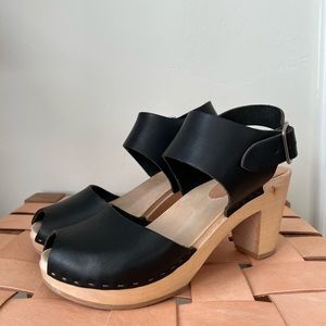 Bryr Miranda Peep Toe High Heel Black Leather 9 or 9.5 or 39